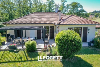 Maison à vendre à MANOT  - 11 pièces - 166 m² 