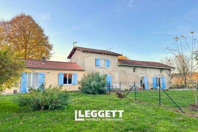 Maison à vendre à AUBETERRE SUR DRONNE  - 7 pièces - 147 m² 