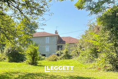 Maison à vendre à CASTELNAU MAGNOAC  - 8 pièces - 150 m² 