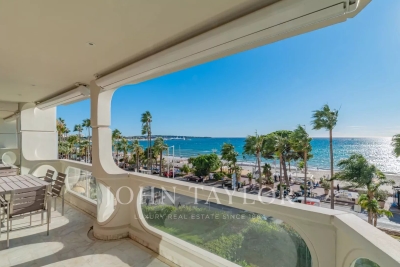 Appartement à vendre à CANNES Sainte-Rosalie-Arbre Inferieur - 3 pièces - 92 m² 