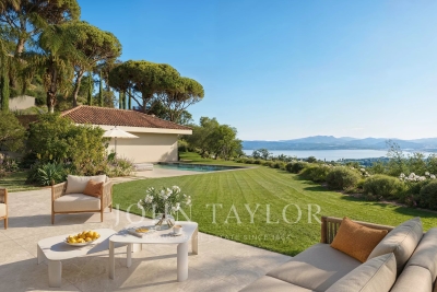 Maison &agrave; vendre &agrave; GRIMAUD  - 6 pi&egrave;ces - 425 m&sup2; 