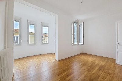 Appartement à vendre à NICE Sainte-Rosalie-Arbre Inferieur - 3 pièces - 67 m² 