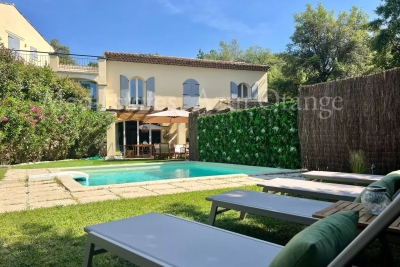 House for sale in GRIMAUD Grimaud - 4 rooms - 87 m&sup2; 
