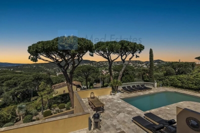 Maison &agrave; vendre &agrave; Ste-Maxime  - 8 pi&egrave;ces 213 m&sup2; 