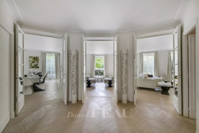 Appartement à louer à PARIS 16EME Clignancourt 15 - 7 pièces - 317 m² 