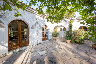 House for sale in LÈGE-CAP-FERRET  - 5 rooms - 105 m&sup2; 