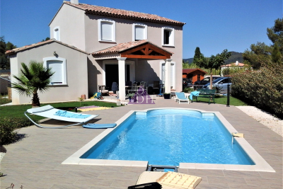 Maison à louer à LA CRAU Port Marchand-Port de Commerce - 6 pièces - 120 m² 