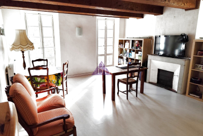 Appartement à vendre à HYÈRES Valescure Est-Aiguebonne - 3 pièces - 64 m² 