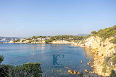 Apartment for sale in SANARY-SUR-MER Hauteurs de Carqueiranne - 3 rooms - 76 m&sup2; 