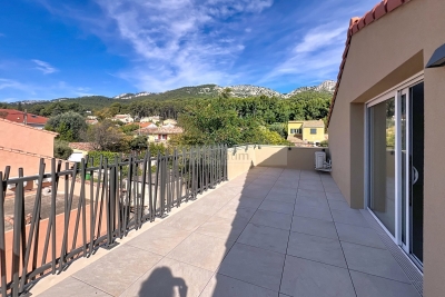 Appartement &agrave; vendre &agrave; TOULON  - 3 pi&egrave;ces - 77 m&sup2; 