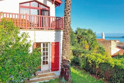 Maison à vendre à CIBOURE  - 9 pièces - 300 m² 