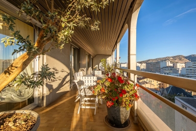 Appartement à vendre à MARSEILLE 8EME  - 7 pièces - 184 m² 