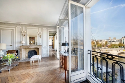 Apartment for sale in PARIS 1ER Roquette - 5 rooms - 145 m² 