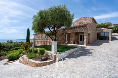 House to rent in LES ISSAMBRES  - 5 rooms - 200 m² 