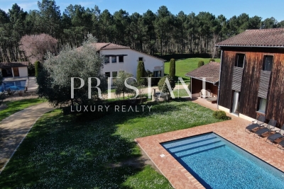 House for sale in LA REOLE  - 10 rooms - 421 m² 