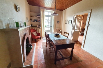 Maison à vendre à CHAZELLES  - 11 pièces - 253 m² 