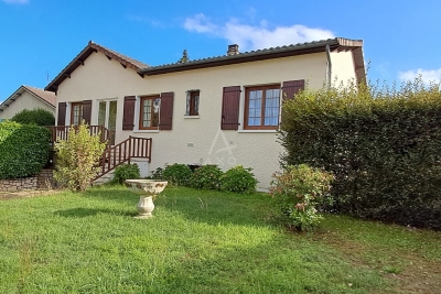 Maison à vendre à LA ROCHEFOUCAULD  - 6 pièces - 150 m² 