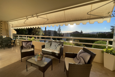 Appartement à vendre à LE CANNET Le Plan - 4 pièces - 98 m² 