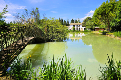 Maison à vendre à CAUMONT-SUR-DURANCE  - 5 pièces - 232 m² 