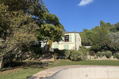 Maison à vendre à MEOUNES-LES-MONTRIEUX Sainte-Catherine - 7 pièces - 250 m² 