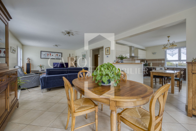 Maison à vendre maison calme ville 