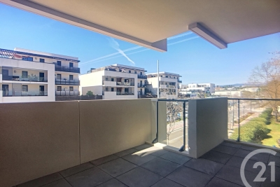 Appartement à louer à CANNES-LA-BOCCA Roquestéron - 2 pièces - 47 m² 