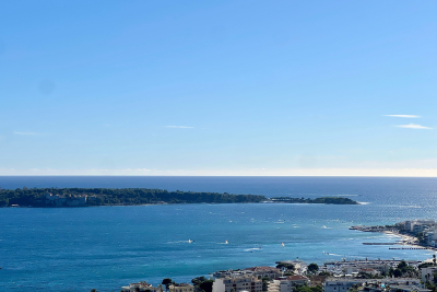 Appartement &agrave; vendre vue mer a renover cannes 