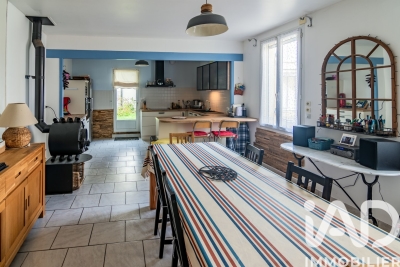 Maison à vendre à ST-DENIS-DE-PILE  - 7 pièces - 140 m² 