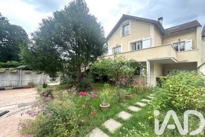 Maison à vendre à YERRES  - 8 pièces - 263 m² 