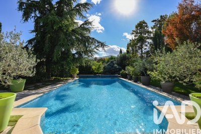 Maison à vendre à AURIOL Petite Couronne - 5 pièces - 210 m² 