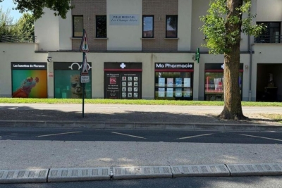 Commerce à louer à BAILLY ROMAINVILLIERS   - 27 m² 