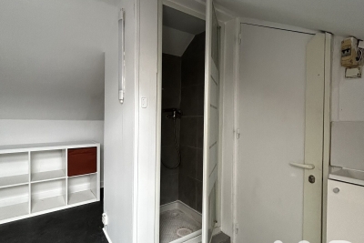 Appartement à vendre à PARIS 17EME Palais Royal - 1 pièces - 4 m² 