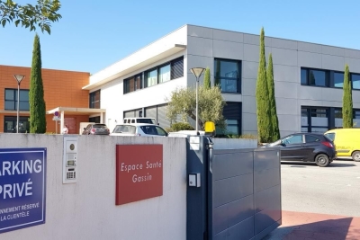 Commerce à vendre à GASSIN Partie Sud-Collet-Redon-Vauses-Testavins  - 75 m² 