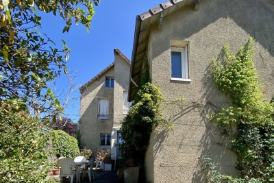 Maison à vendre maison calme ville 