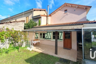 Maison à vendre à PUY GUILLAUME  - 5 pièces - 88 m² 
