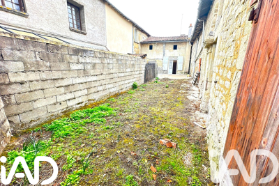 Maison à vendre villa en pierre coeur centre ville 