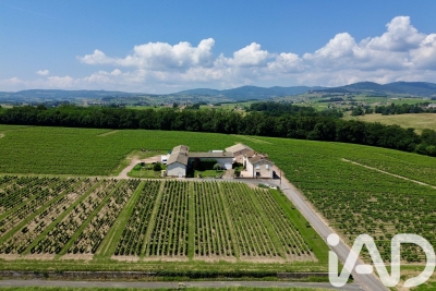 Maison à vendre à ARNAS  - 8 pièces - 200 m² 