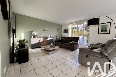 Maison à vendre à MAGNY LE HONGRE  - 6 pièces - 131 m² 