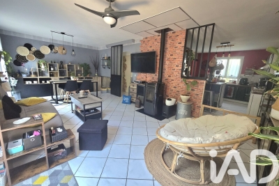 Maison à vendre à CHAUCONIN NEUFMONTIERS  - 6 pièces - 111 m² 