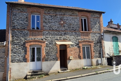 Maison à vendre à DECAZEVILLE  - 8 pièces - 162 m² 