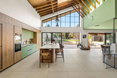 Maison à vendre à CHARLY  - 7 pièces - 310 m² 