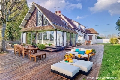 Maison à vendre à FOUQUENIES  - 8 pièces - 216 m² 