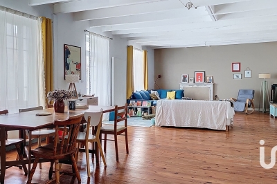 Maison à vendre à BOUHET  - 8 pièces - 288 m² 