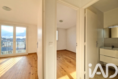 Appartement à vendre à PARIS 19EME Palais Royal - 3 pièces - 55 m² 