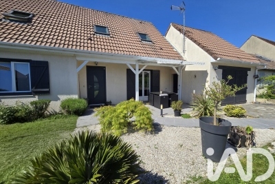 Maison à vendre à CHAUCONIN NEUFMONTIERS  - 7 pièces - 120 m² 