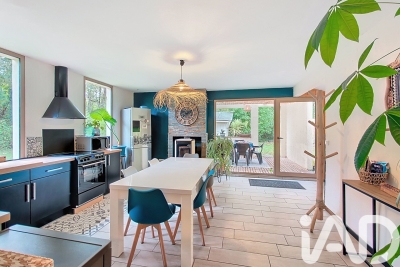 Maison à vendre à GRAYAN-ET-L'HOPITAL Centre Agglomere - 5 pièces - 77 m² 