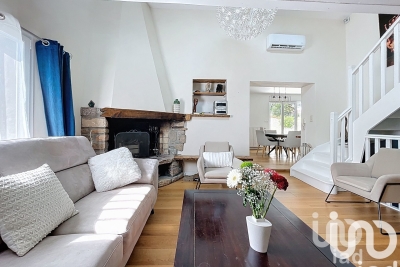 Maison à vendre à MILLERY  - 8 pièces - 180 m² 