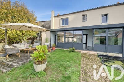Maison à vendre à MAISDON SUR SEVRE Mendès France - 6 pièces - 173 m² 