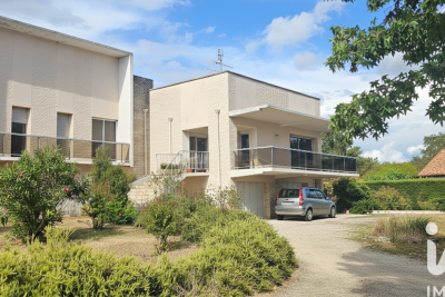 Maison à vendre à PRIGONRIEUX  - 8 pièces - 302 m² 