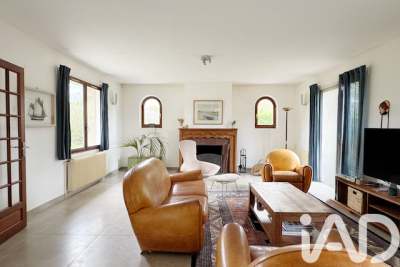 Maison à vendre pied est sud 